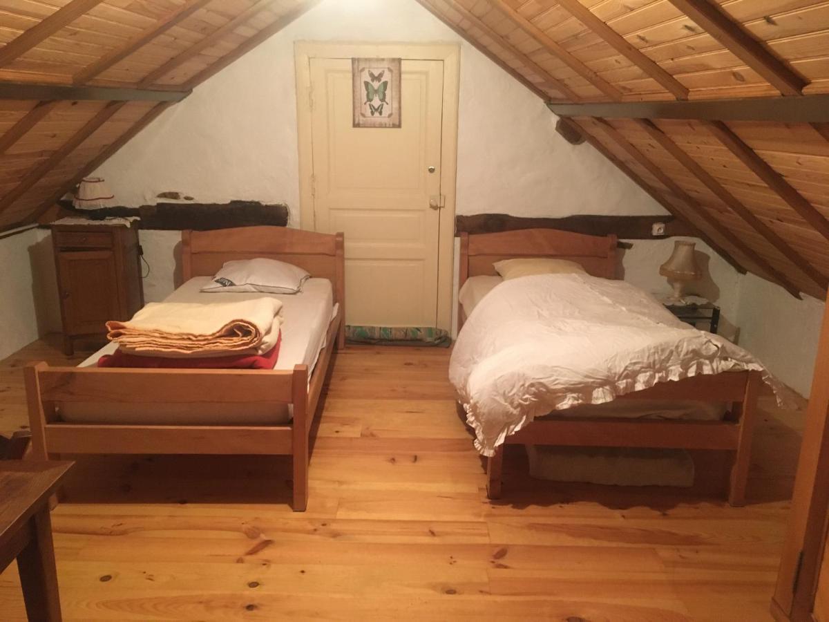 Gite A La Campagne Quins Экстерьер фото